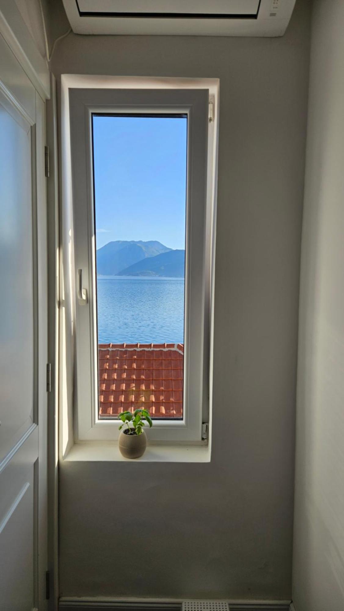 La Casa Di Sonja Apartment Tivat Ngoại thất bức ảnh