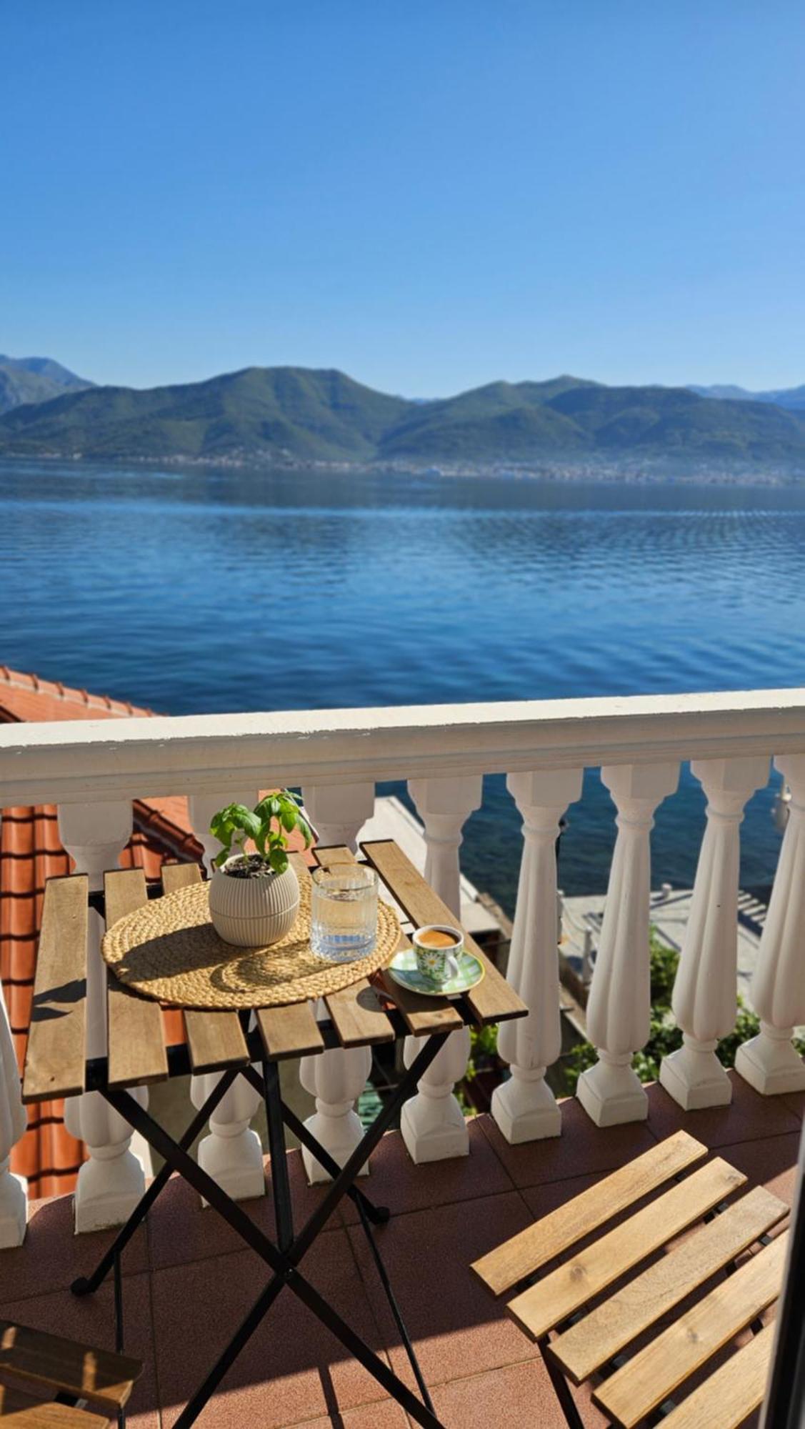 La Casa Di Sonja Apartment Tivat Ngoại thất bức ảnh